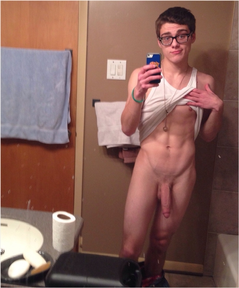 Self shot gay porn pictures and pics