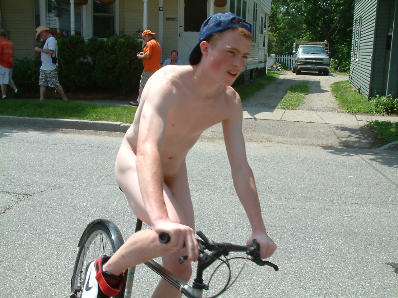 And lisa teenage boys naked on mountain bikes