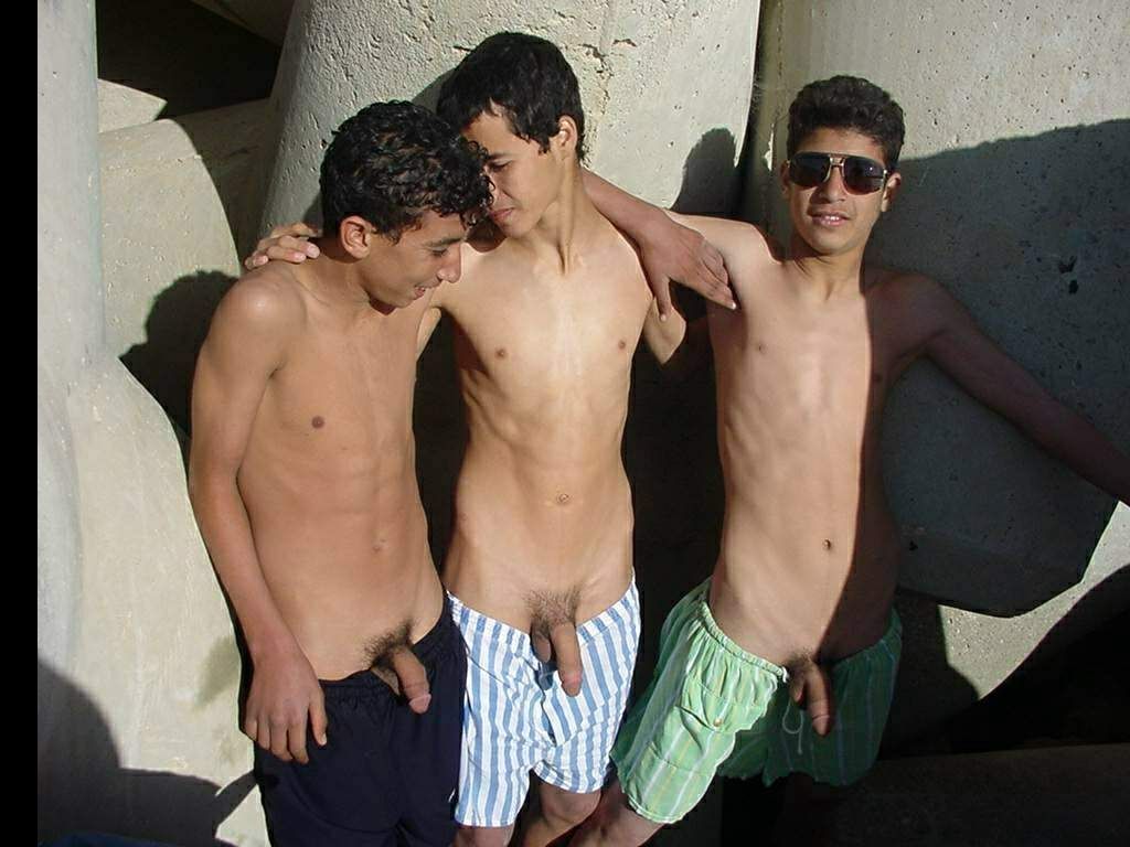 arabian-boy-naked