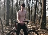 A hot jerkingtrip by bike ...