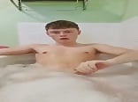 Gay teen porn with big dick takes a bath.